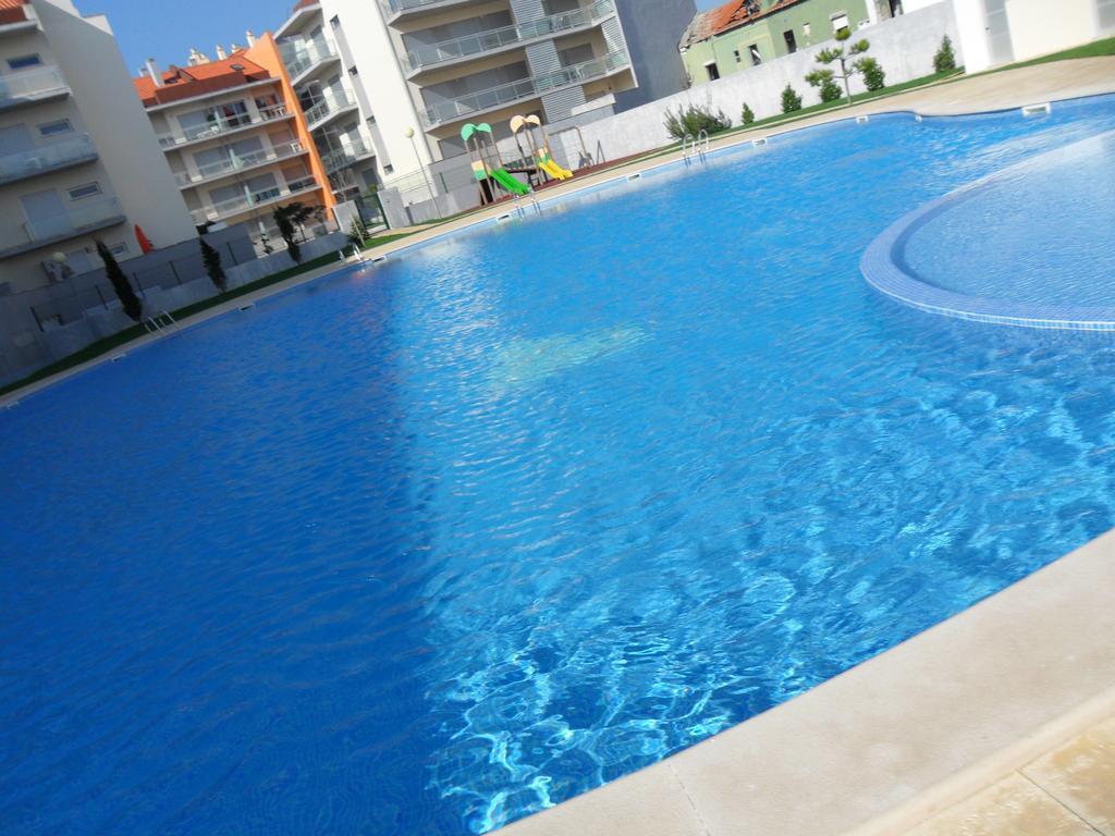 Alojamentos Campo & Mar - T1 Com Piscina Apartamento São Martinho do Porto Exterior foto