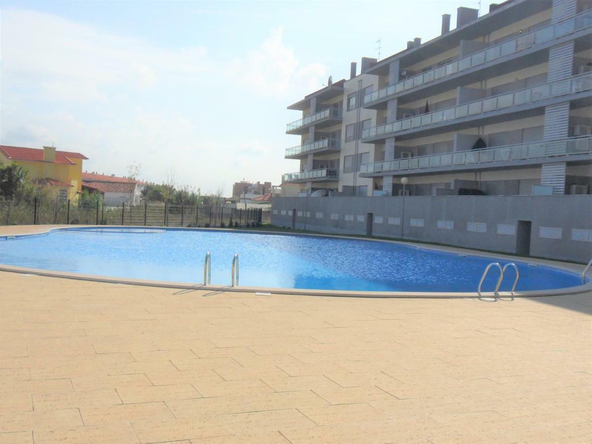 Alojamentos Campo & Mar - T1 Com Piscina Apartamento São Martinho do Porto Exterior foto